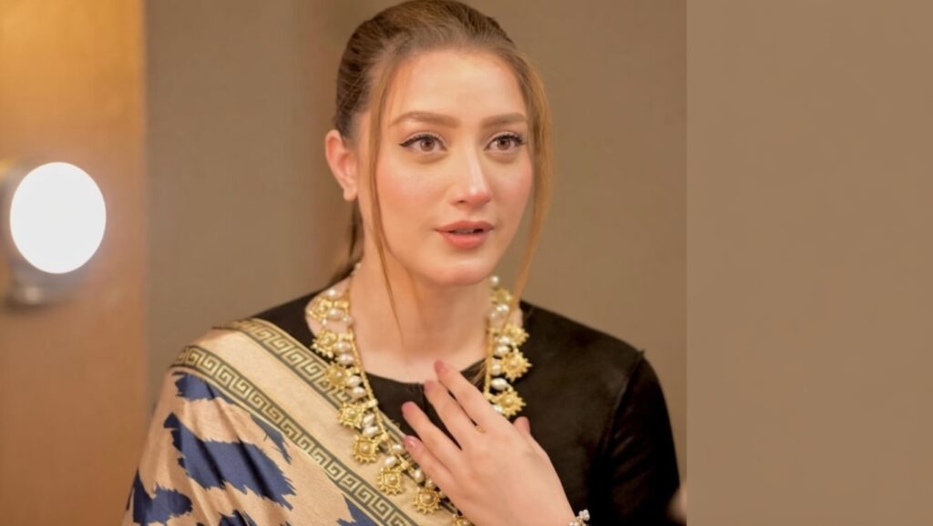 Momina Iqbal  Biography